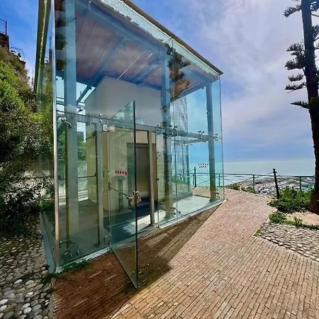 Casa D'arte ונטימיגליה